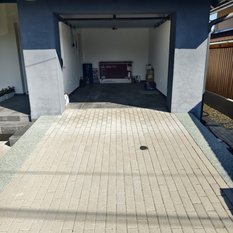 filter: 0; fileterIntensity: 0.0; filterMask: 0; captureOrientation: 90;runfunc: 0; algolist: 0;multi-frame: 1;brp_mask:0;brp_del_th:0.0000,0.0000;brp_del_sen:0.0000,0.0000;motionR: 0;delta:null;module: photo;hw-remosaic: false;touch: (-1.0, -1.0);sceneMode: 12582912;cct_value: 0;AI_Scene: (-1, -1);aec_lux: 453.0;aec_lux_index: 0;albedo:  ;confidence:  ;motionLevel: -1;weatherinfo: weather?null, icon:null, weatherInfo:100;temperature: 37;